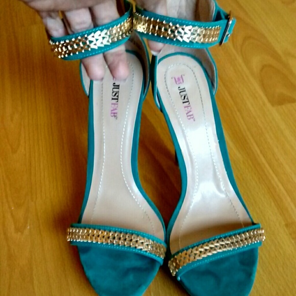 5 inch strapped heels with platform and chain acce