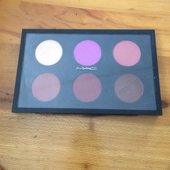 MAC pallet