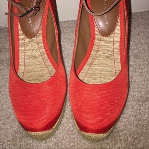 Brand new BCBG wedge shoes size 7.5 or 7 1/2