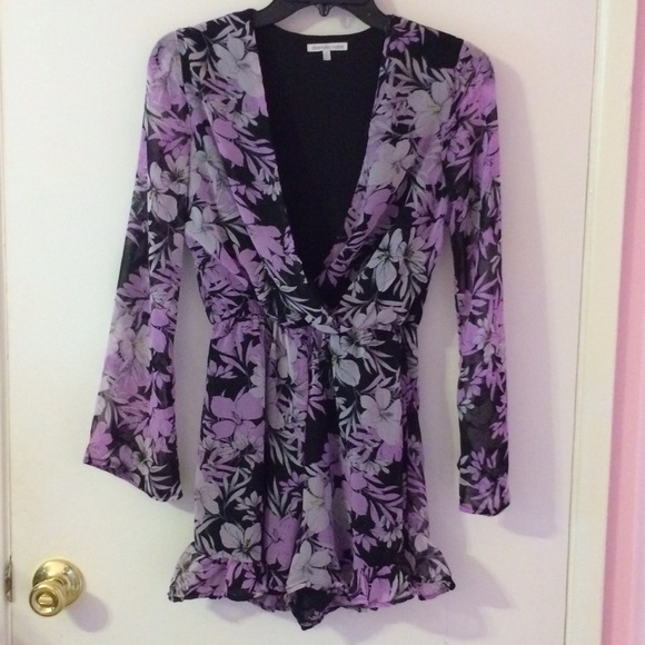 ❌SOLD❌Floral romper!