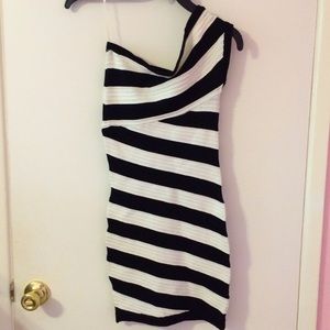 💛REDUCED💛 black and white striped dress