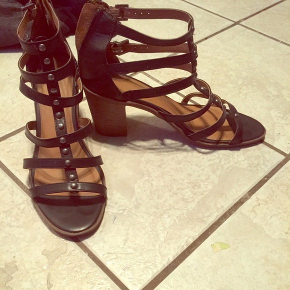 Size 11 High heel sandals