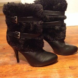 Black fur heel boots