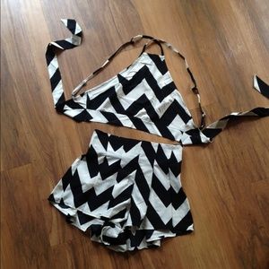 Patterned top and bottom set