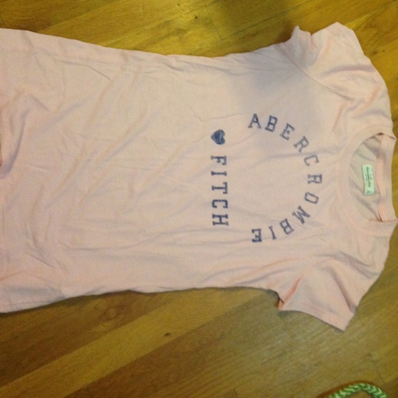 Abercrombie and Fitch large (skin fit) tee shirt