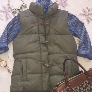 Gap Puffer Vest with Toggles