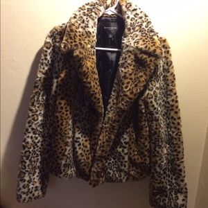 Faux fur leopard jacket