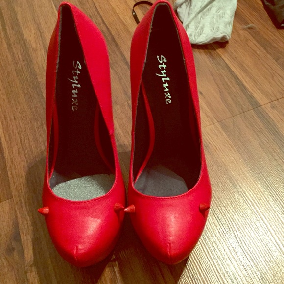 Price drop! Red heels