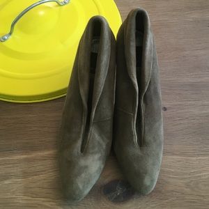 Dolce vita olive suede ankle booties