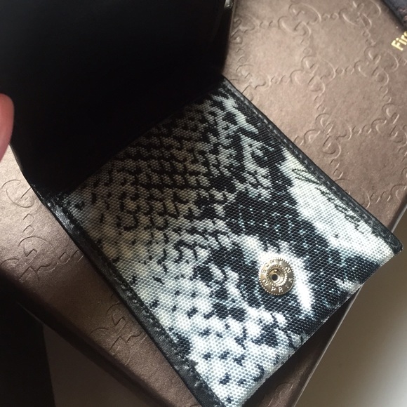 Tom Ford for Gucci Iconic Condom Wallet - Picture 4 of 4