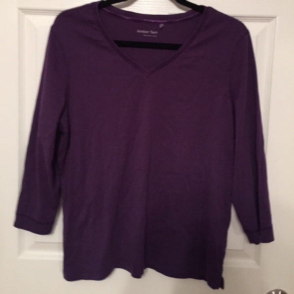 XL 3/4 sleeve purple v neck comfy tee