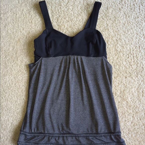 NWOT Lululemon Top 💕