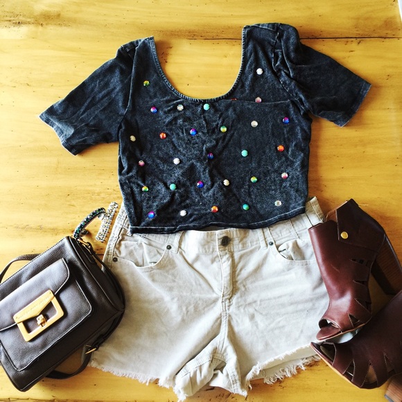Reduced! 🚩Outfitters multicolored stone crop top