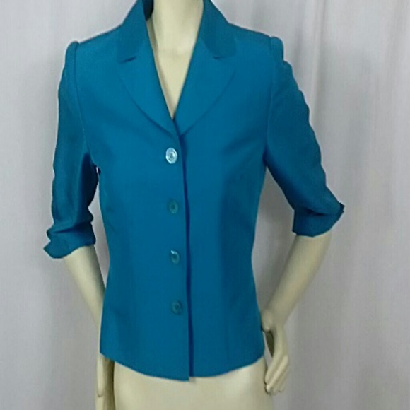 Blazer - Picture 3 of 4
