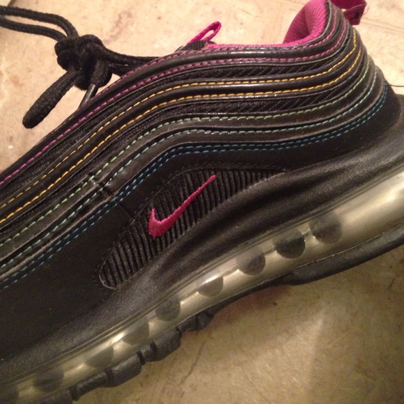 Air Max - Picture 2 of 2