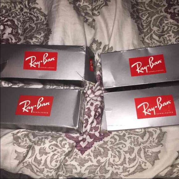 100% authentic Ray ban sunglasses. For me & women.