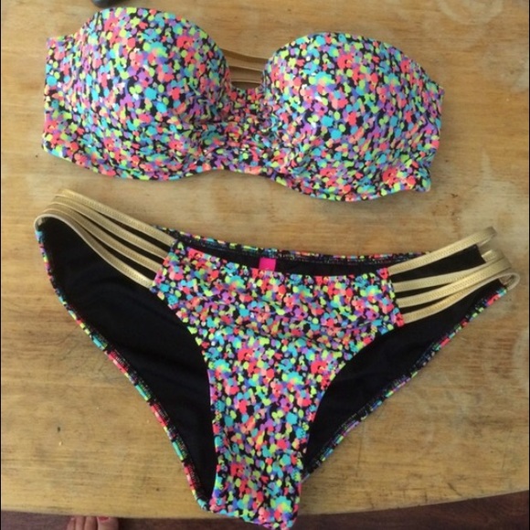 VS bikini