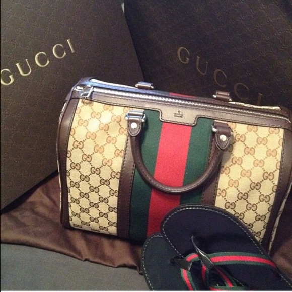 Used Medium sized Gucci Bag in great condition.