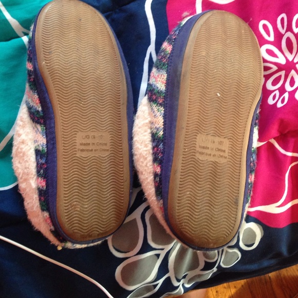 aerie Shoes Fuzzy Aerie Slippers Poshmark