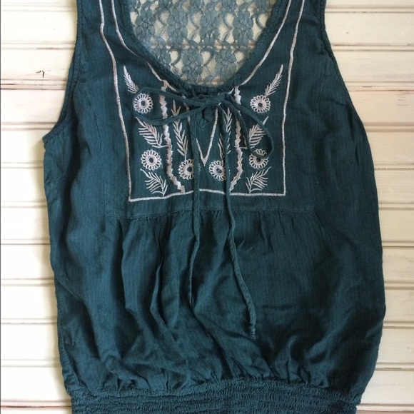Deep green floral printed and lace tank - Picture 1 of 3