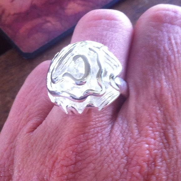 Rose ringπ° - Picture 2 of 4