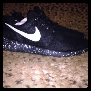*CUSTOM* Oreo Nike Roshe Run women's black 8