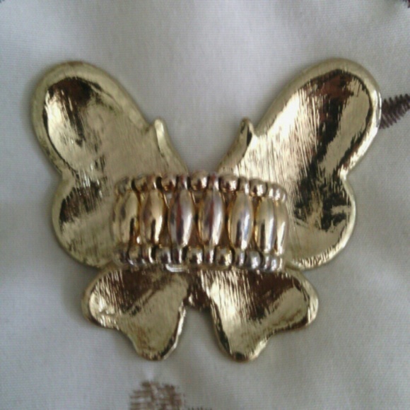 Butterfly ring cute! - Picture 2 of 2