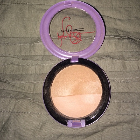 Kelly Osbourne MAC MSF