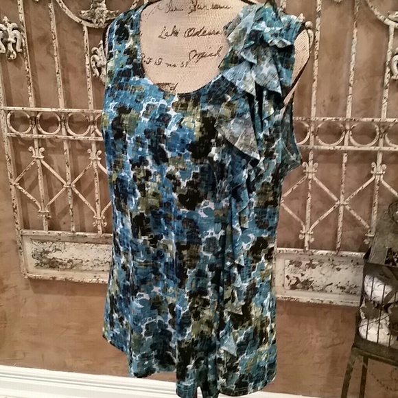 FINAL $$  Floral flowy tank size L
