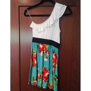 Off the shoulder Hawaiian floral dress