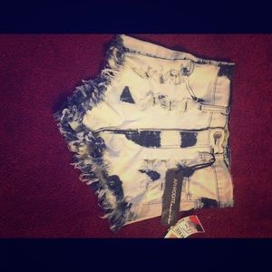 ⛔️SOLD⛔️(Bundled) Distressed High-Waisted Shorts