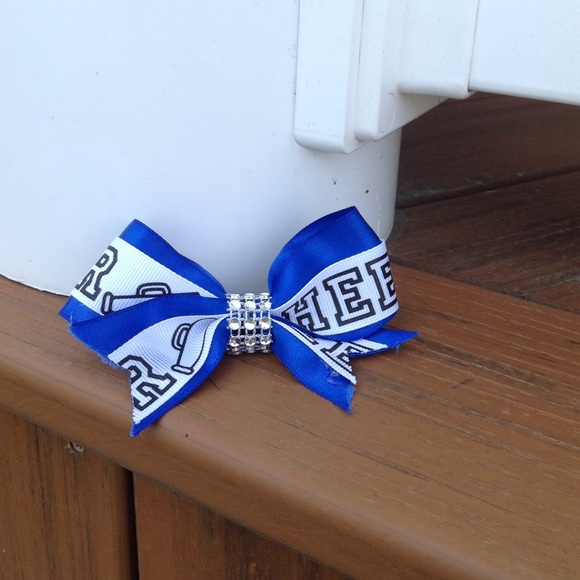 Mini Cheer Bow - Picture 3 of 3
