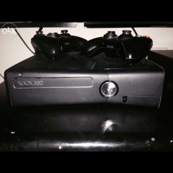 Xbox - Picture 2 of 2