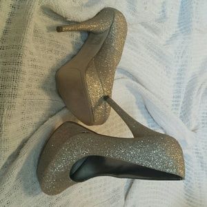 Gold sparkle heels