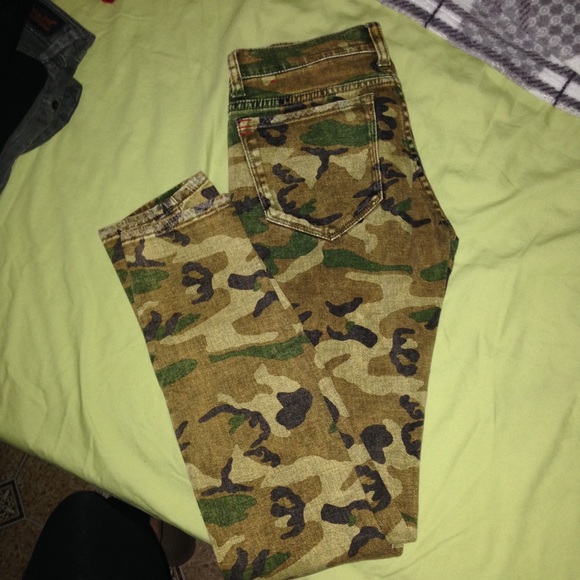 BDG Camo Skinny Jeans