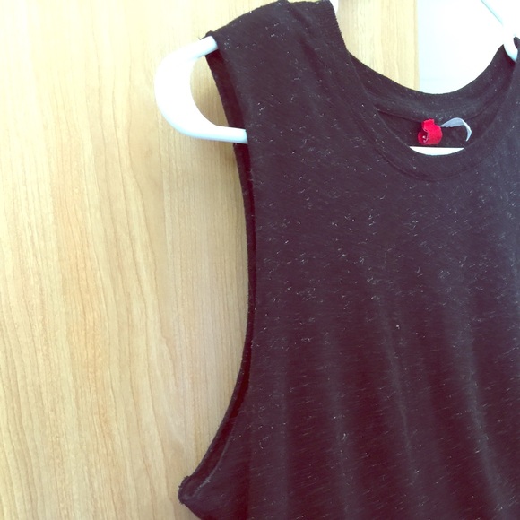 Black cut off sleeve top