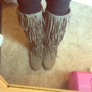 Moccasin boots