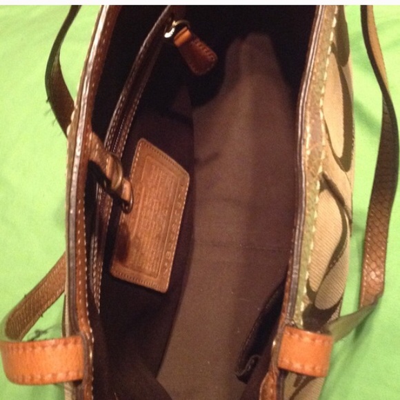 Gently loved Coach - Picture 3 of 4