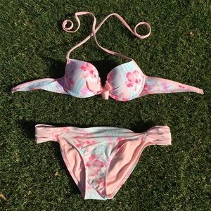 FLASH SALE-- Hollister Bikini Set