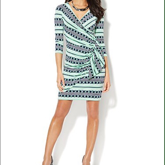 New York & Company Dresses & Skirts - FINAL Ny&co Circle print faux wrap ruffle dress