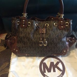 Authentic Michael Kors handbag (vintage)