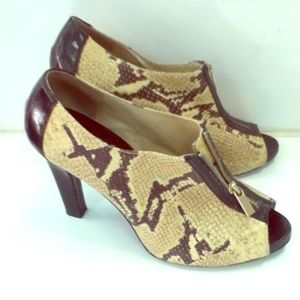 EUC Authentic Michael Kors Snakeskin Booties