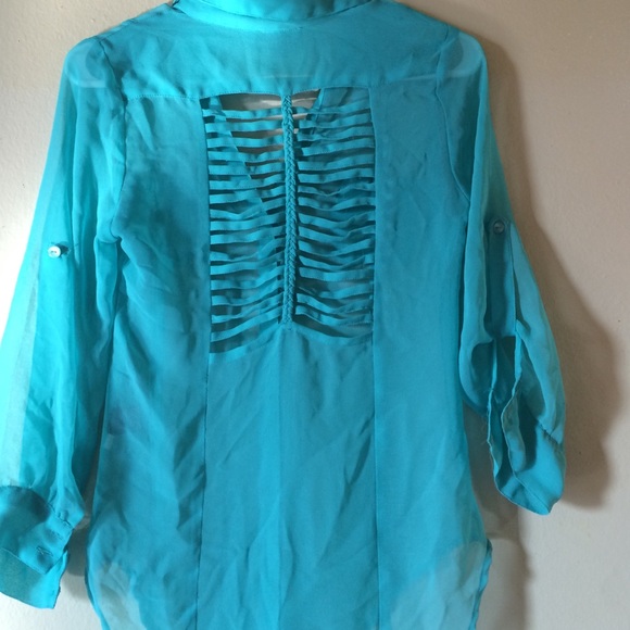 Turquoise Flowing Blouse - Picture 2 of 2