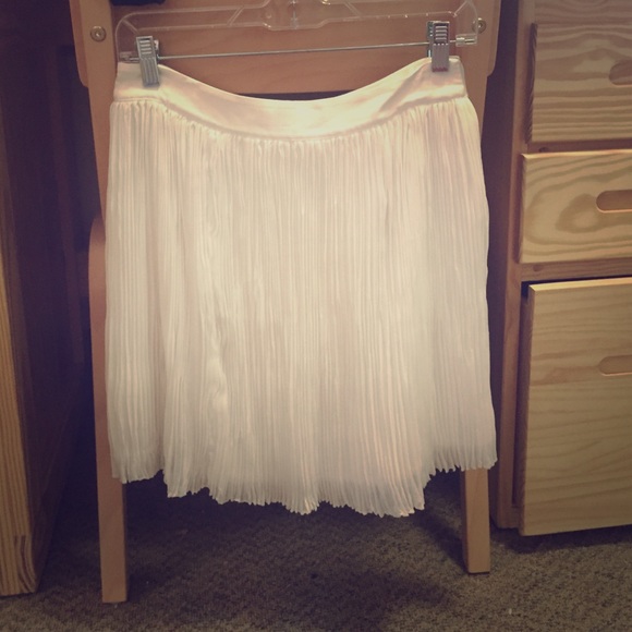 Club Monaco Mairin Preforrated Skirt