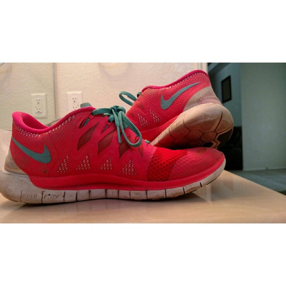 TRADE. DO NOT BUY.Nike free 5.0