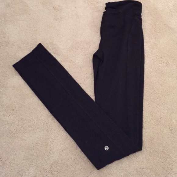 SOLD Lulu full length leggings - Picture 2 of 2