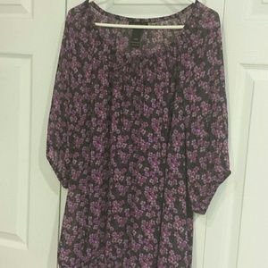 Beautiful sheer floral top 18/20