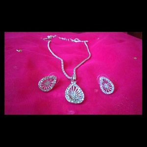 💎😘Silver Cristal pendant necklace set