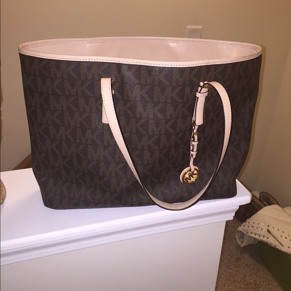 Michael kors purse