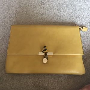 Yellow Clutch
